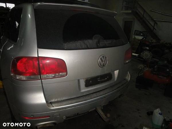 VW Touareg 7L lampy tylne komplet 4 szt - 1