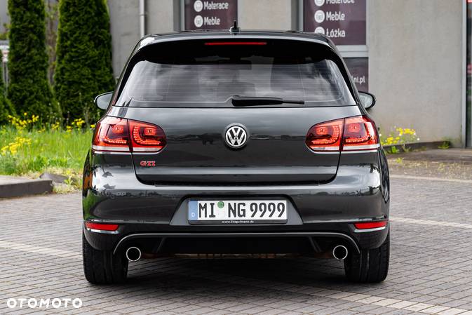 Volkswagen Golf VI 2.0 TSI GTI DSG - 14