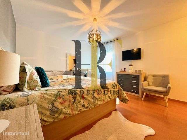 Apartamento T2+1 Renovado em Gulpilhares-13