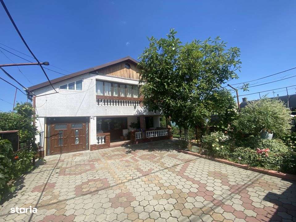 Casa cu etaj, 4 camere, Bacau - Imagine principală: 1/19