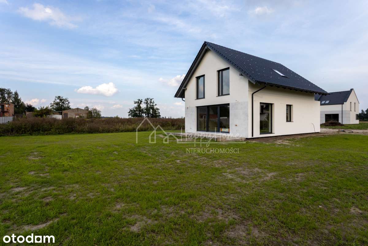 Nowoczesny dom wolnostojący w Kępie—Cicha okolica-13