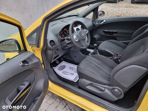 Opel Corsa 1.2 16V Enjoy - 30