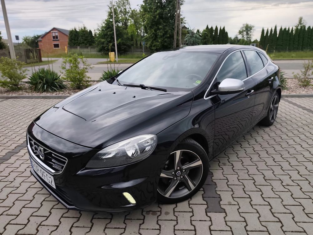 Volvo V40 II D2 R Design 2013