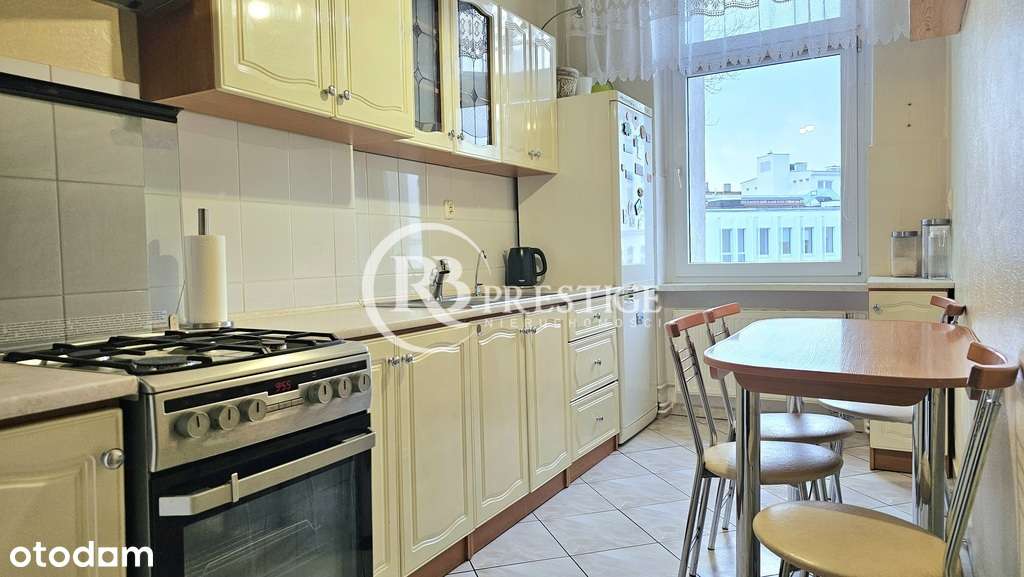 Mieszkanie z potencjałem i widokiem na Plac Zgody-8