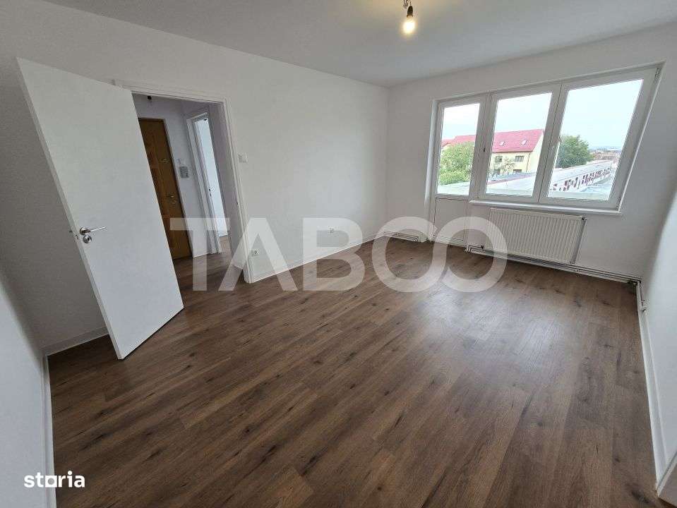 Apartament de vanzare la etaj intermediar 2 renovat balcon Terezian - Imagine principală: 3/14