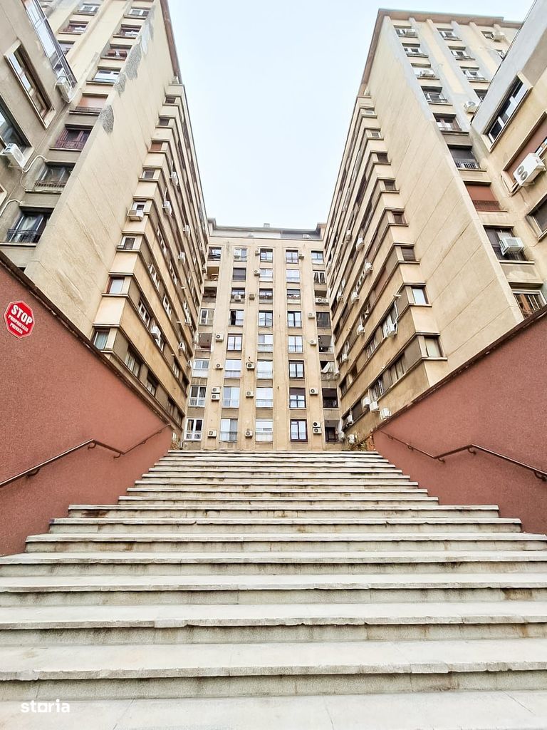 Apartament 5 camere Universitate - Imagine principală: 1/12