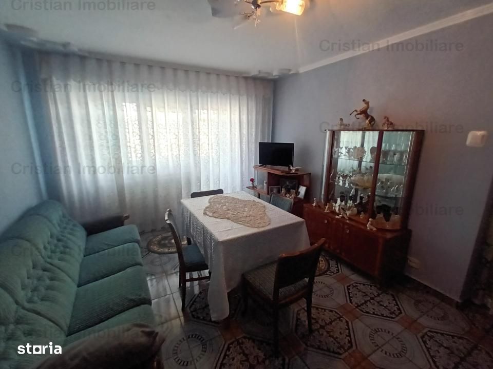 Apartament 3 camere confort 1 decomandat zona Vidin