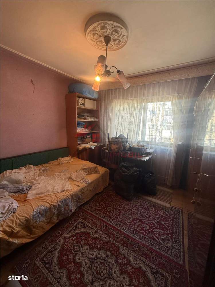 Apartament cu 3 camere  decomandat, 2 bai - Pacurari - Neculau-3