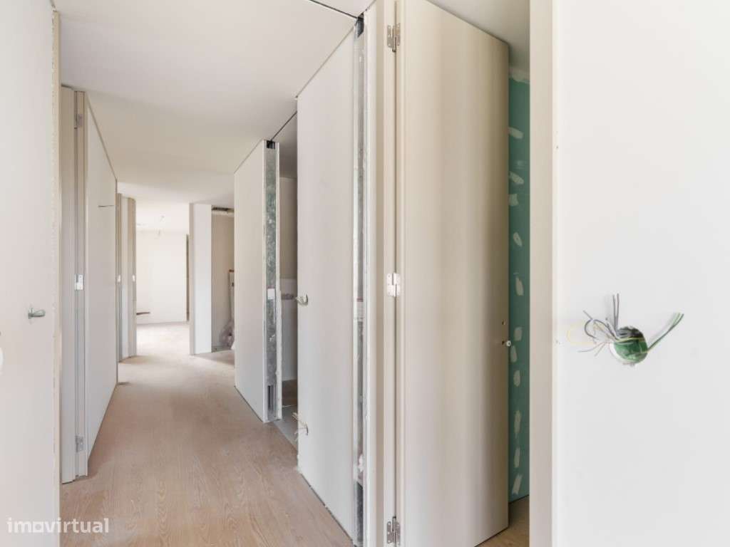 Moradia V3 Geminada com terraço e jardim, a 900 metros do mar-27