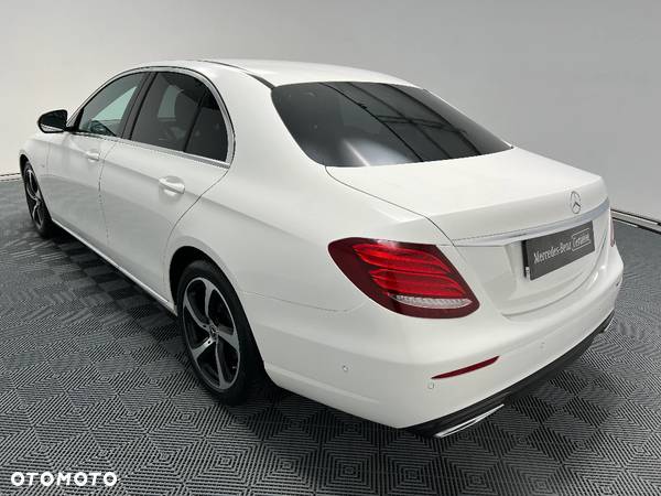 Mercedes-Benz Klasa E 300 d 9G-TRONIC - 28