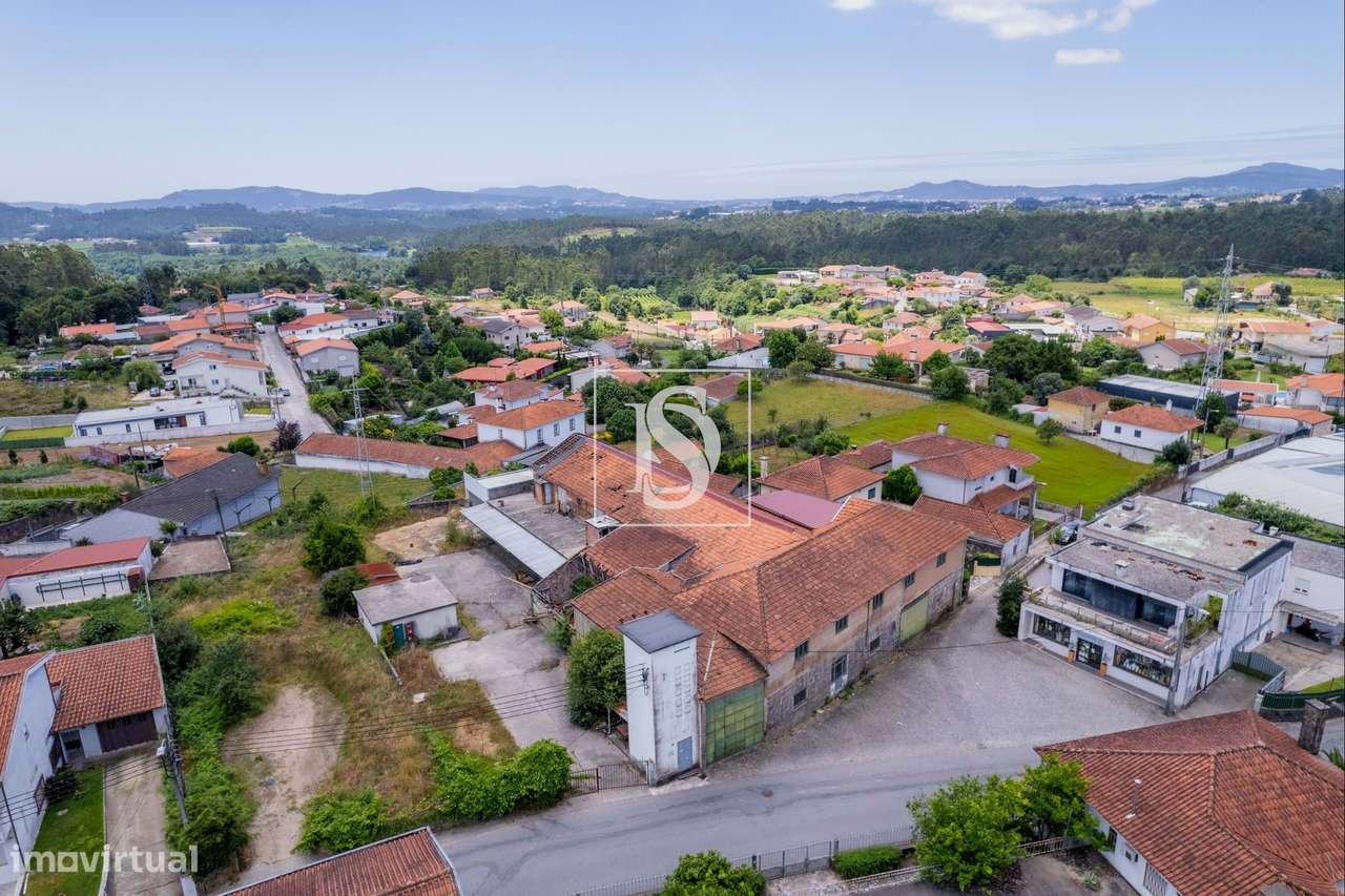Pavilhão c/ cerca de 1000 m² de área coberta e licenciado para indústr - Grande imagem: 2/10