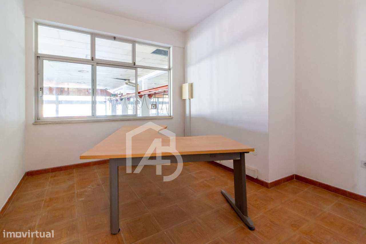 Prédio com potencial de reabilitação – Pernelhas, Leiria-9