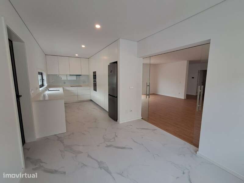 Moradia T3 de luxo, Isolada, em São João de Ovar - Grande imagem: 2/33