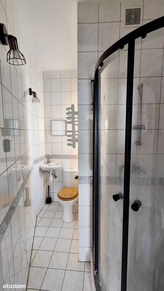 Rozkładowe dwa pokoje przy Wałach Chrobrego z widokiem na Łasztownię - Pełny obrazek: 4/8