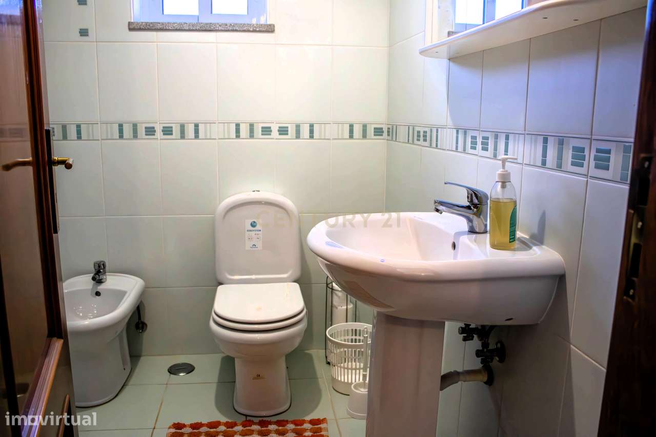 Moradia moderna | 3 pisos | Vila Nova Foz Côa-41