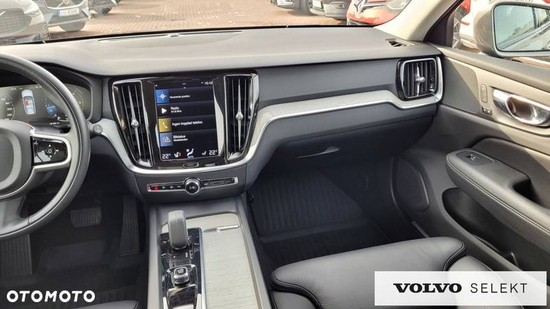 Volvo V60 Cross Country - 23