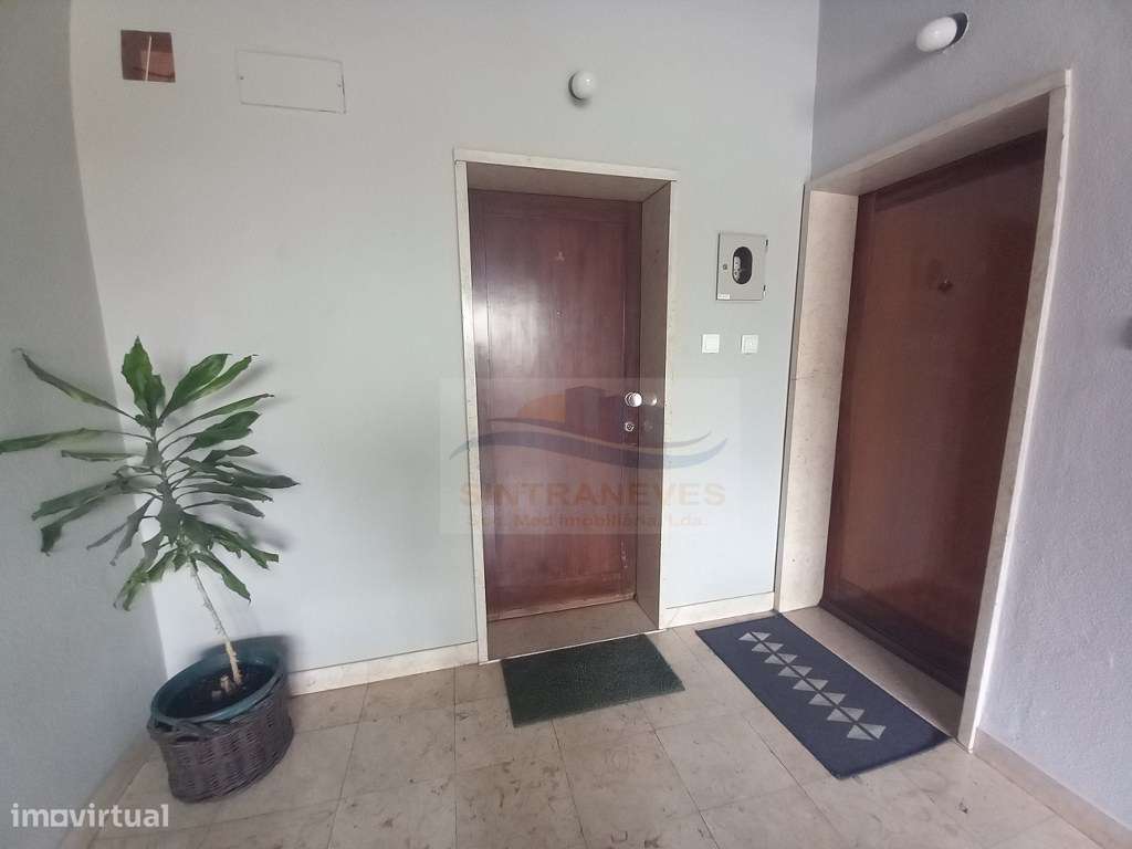 Excelente T2 no Centro do Montijo, Com Varanda, próximo à Câmara Mu... - Grande imagem: 4/30