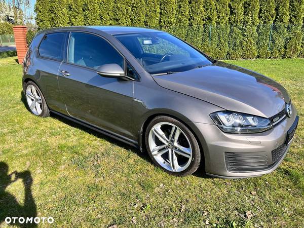 Volkswagen Golf VII 2.0 TDI BMT GTD - 5