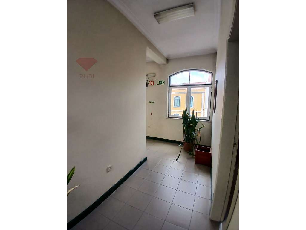 Edifício Comercial no Bairro do Salgado-40