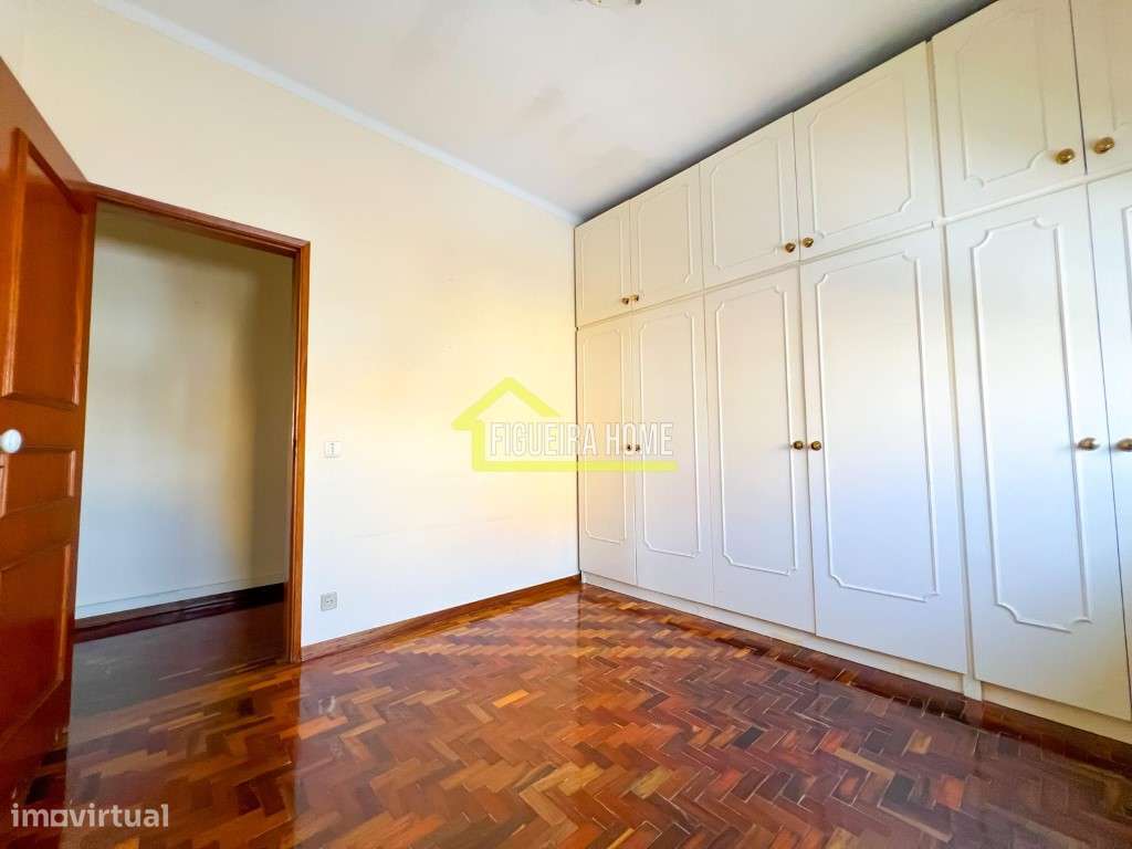 Andar de moradia com 4 quartos, garagem e anexo-13