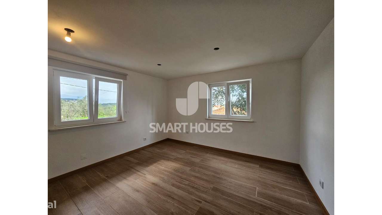 Moradia T3 Lombada (Poiares) c/ pátio - Grande imagem: 5/37