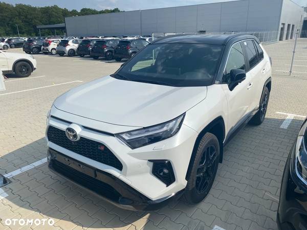 Toyota RAV4 - 1