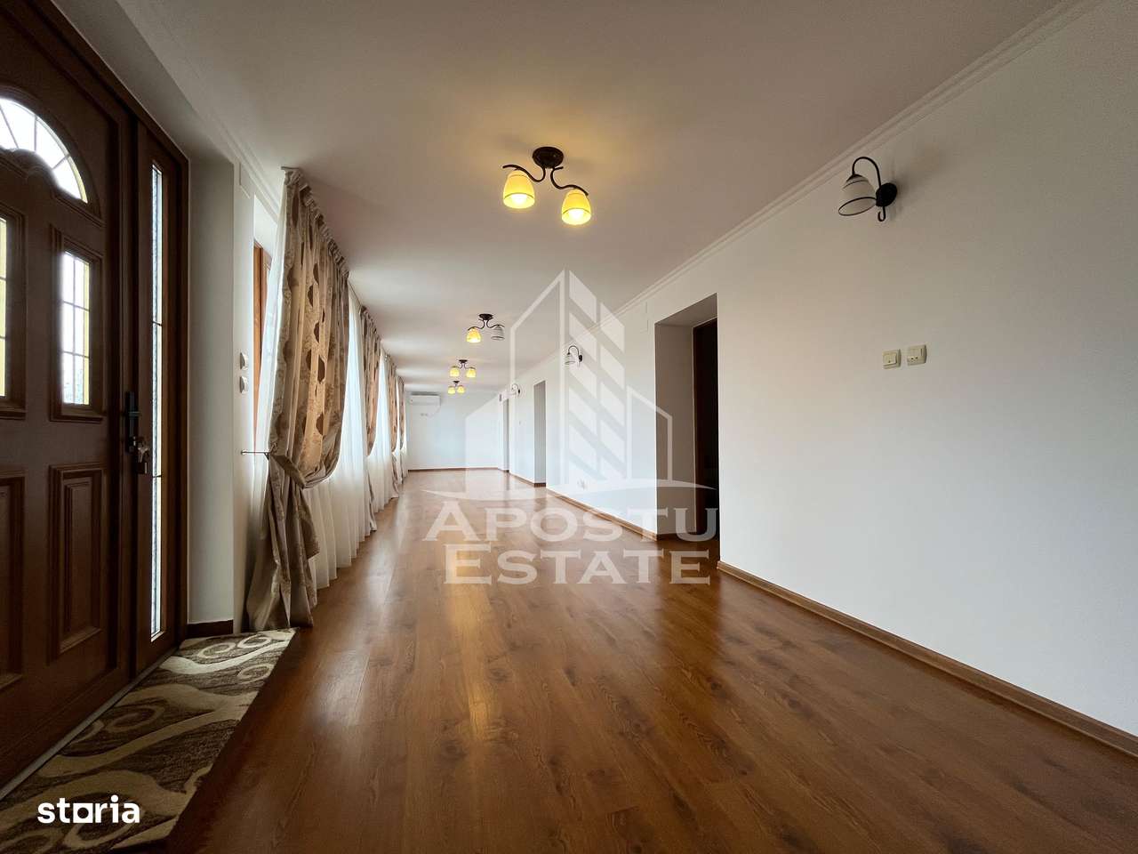 Casa la curte comuna zona Odobescu, doar 4 locatari, gradina proprie - Imagine principală: 2/15