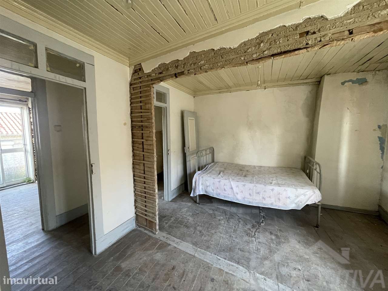 Moradia para Restaurar T3 Venda em Arcozelo,Gouveia-20