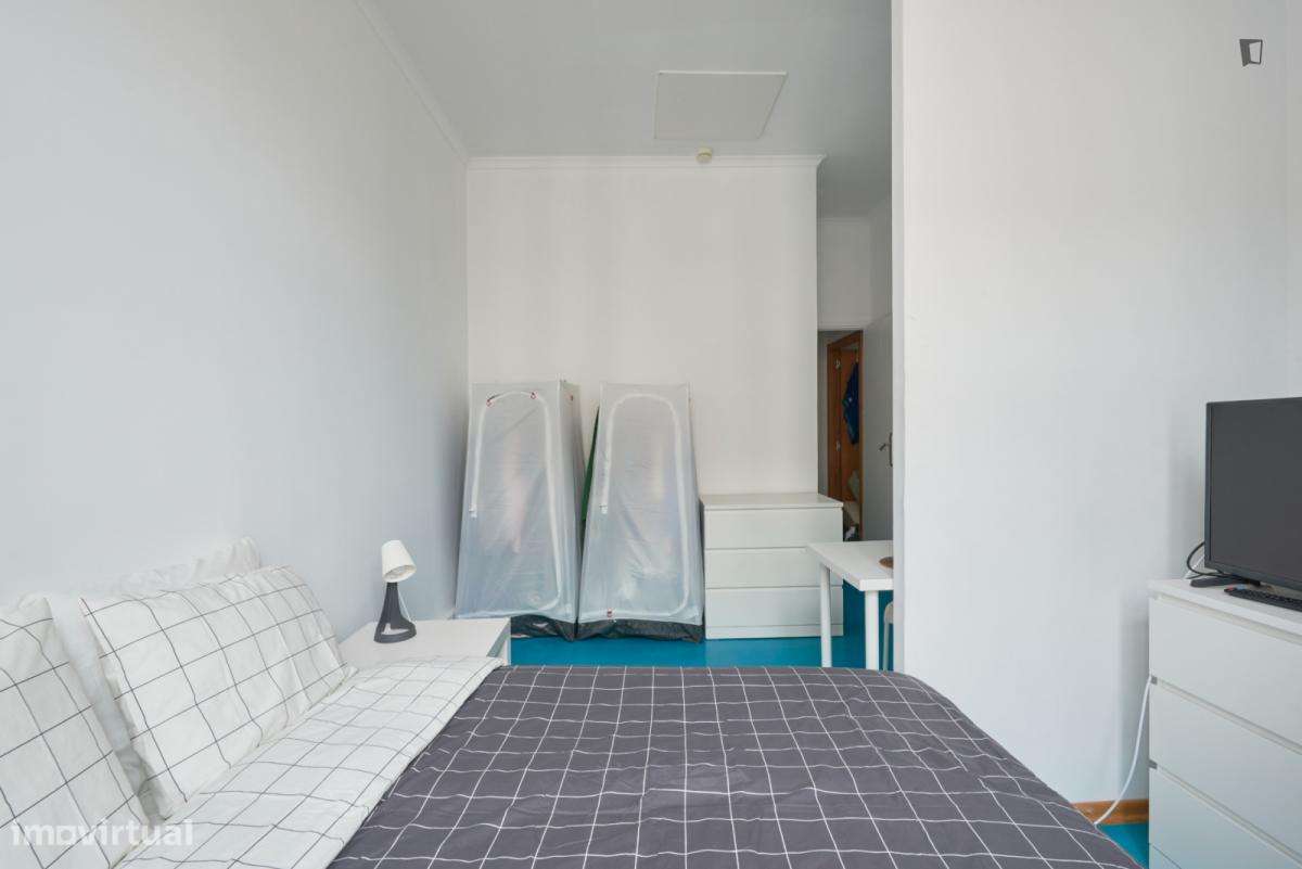 Quarto - localizado em Entrecampos Lisbon - Grande imagem: 4/9