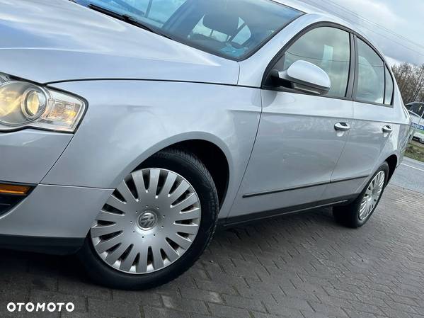 Volkswagen Passat 2.0 TDI Comfortline - 4