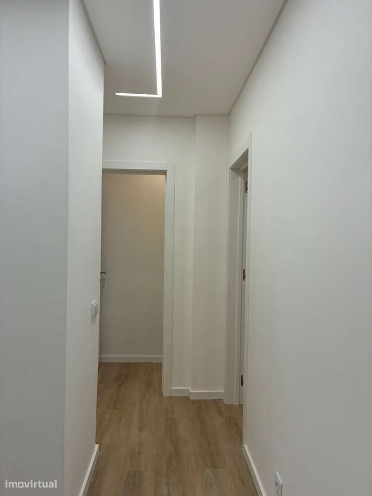 Apartamento T4 em Barreiro com Excelente Localização-5