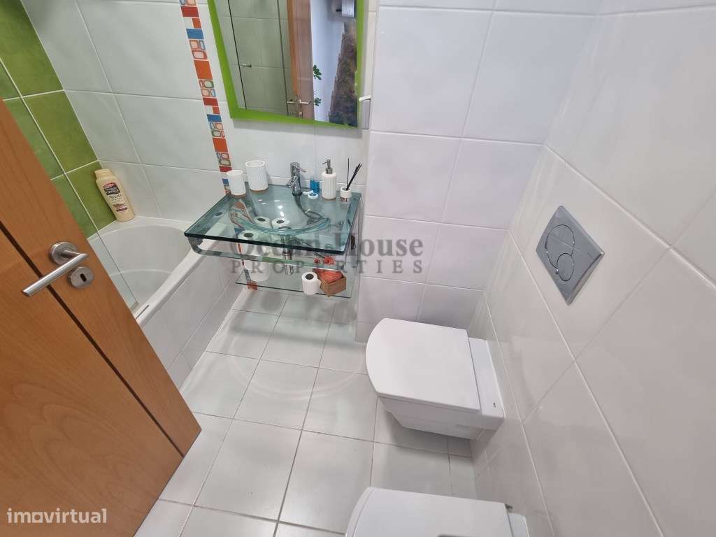 Moradia moderna com piscina e garagem em condomínio - Vilamoura-18