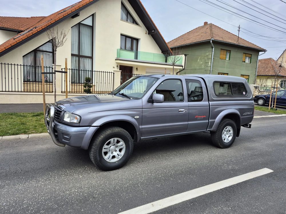 Mazda Serie B XL-Toplands 4x4 2005