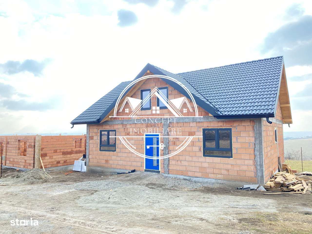 Casa de vanzare in Sibiu-Sura Mare,  210 mp utili si teren de 350 mp - Imagine principală: 2/16