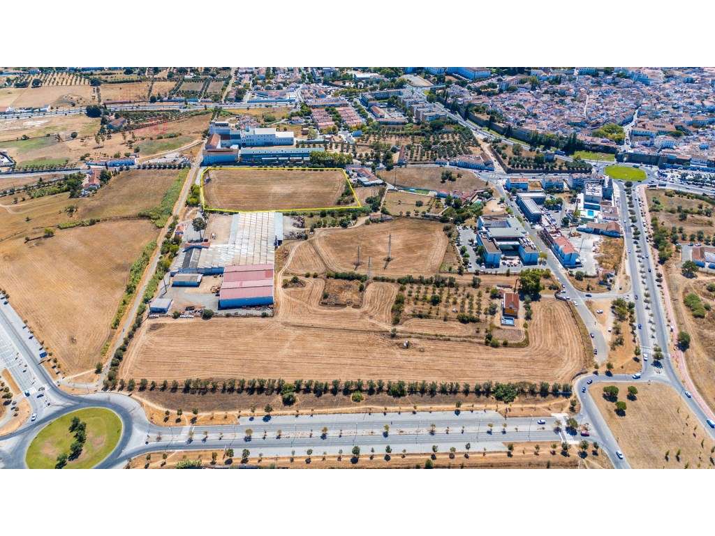 Vende-se terreno urbano na zona habitacional H4 de Évora - Grande imagem: 5/7