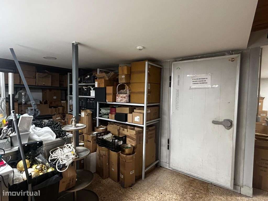 Venda de Espaço Comercial com Negócio em Pleno Funcionamento inseri...-9