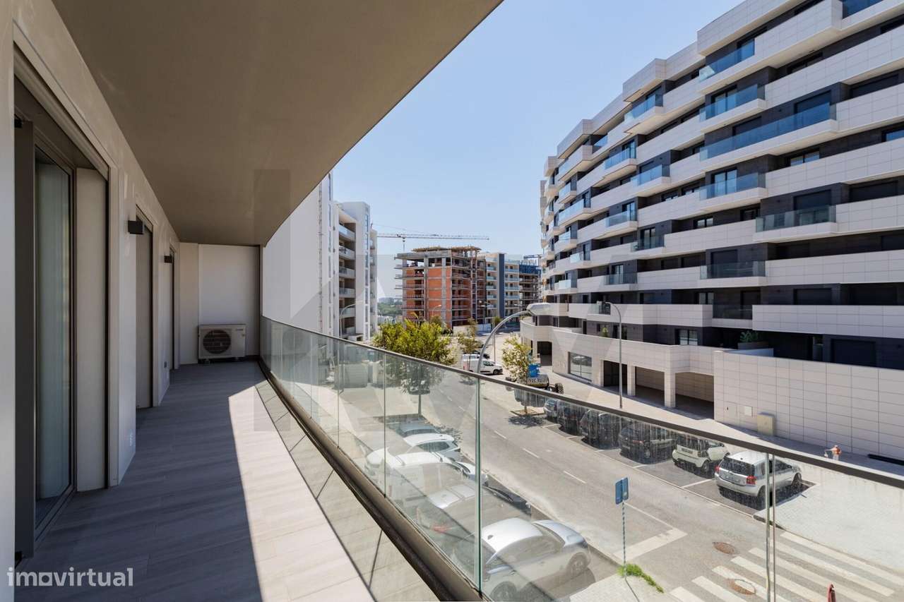 Exclusivo T3 Novo com Varandas de 51m2 | 2 Lugares de Garagem e Arreca-22