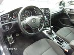 Volkswagen Golf - 10