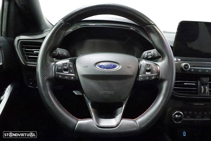 Ford Focus 1.0 EcoBoost MHEV ST-Line - 15