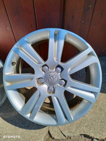 Felgi Audi A4 B8 7,5X17 ET-45 - 5