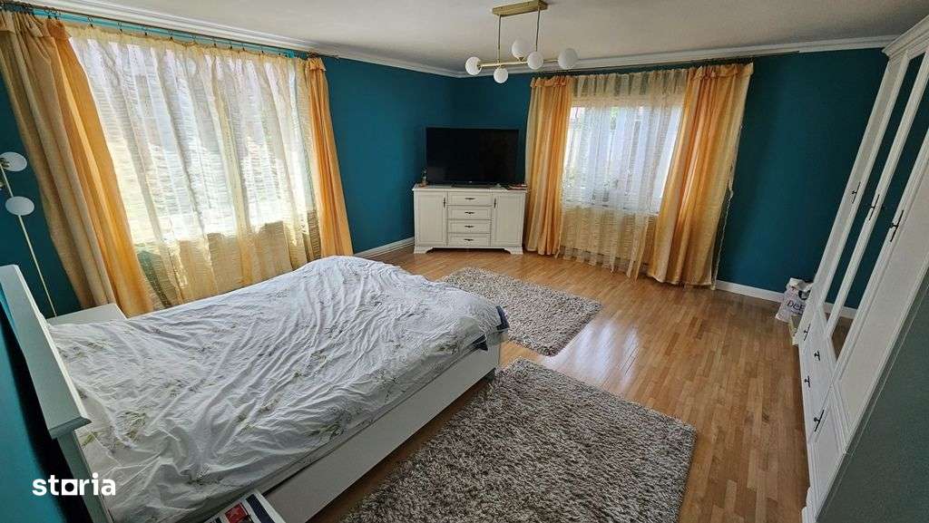 Casa de vanzare in oras, Cartierul Unirii, ideal pentru invesitie-4