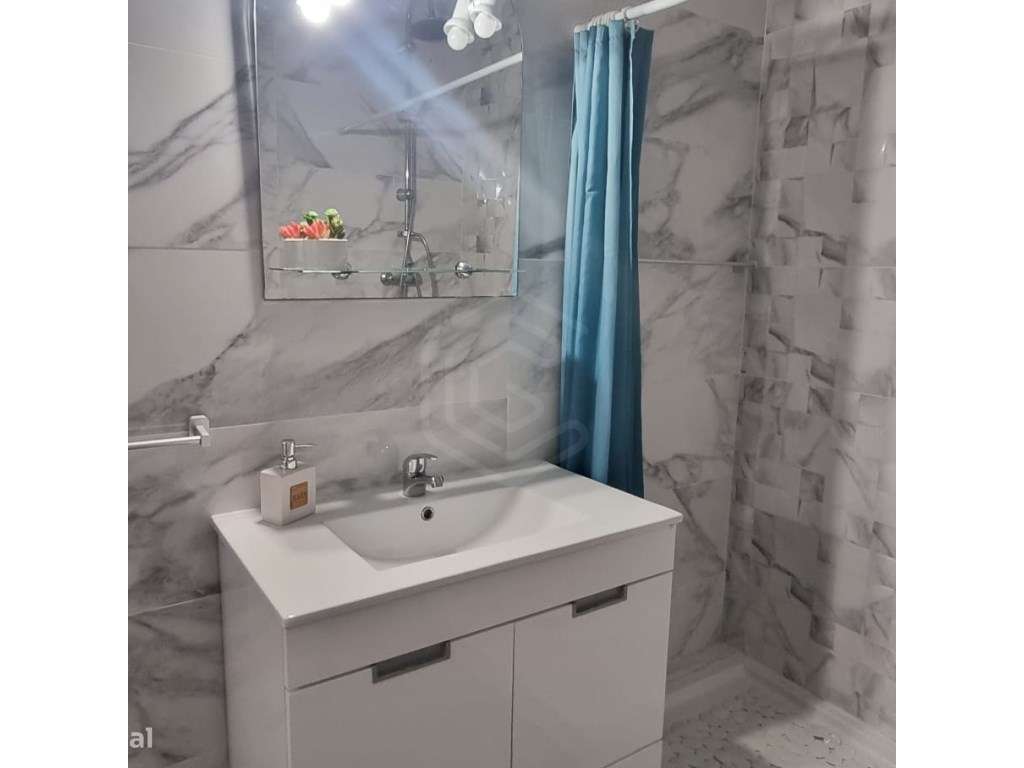 Apartamento T1 remodelado na Praia da Rocha, Portimão-10