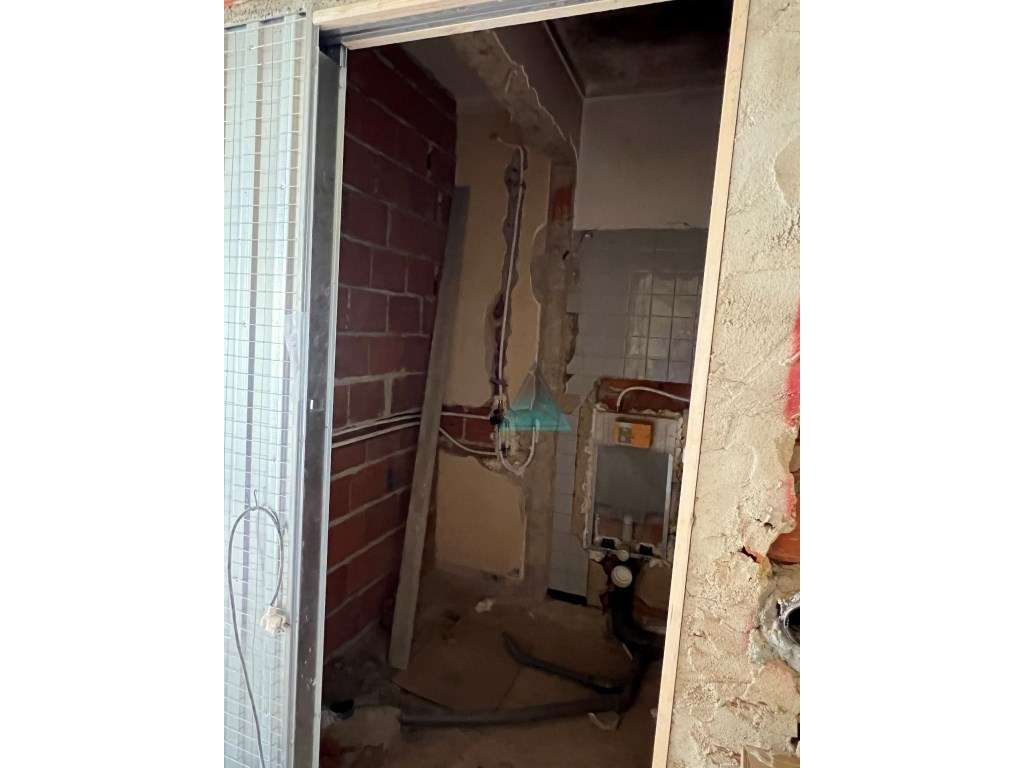 Apartamento T2 em Remodelação Total | Paivas - Amora | Excelente Op...-10
