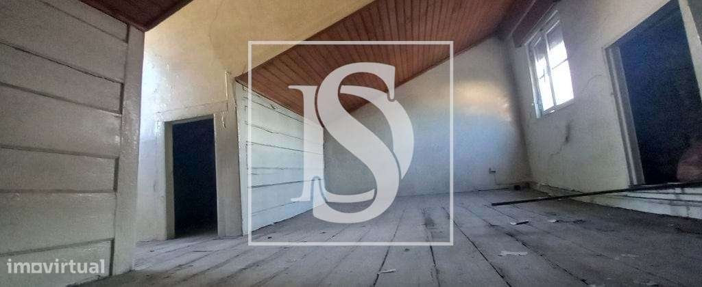 Prédio - Alcântara (Lisboa)-2