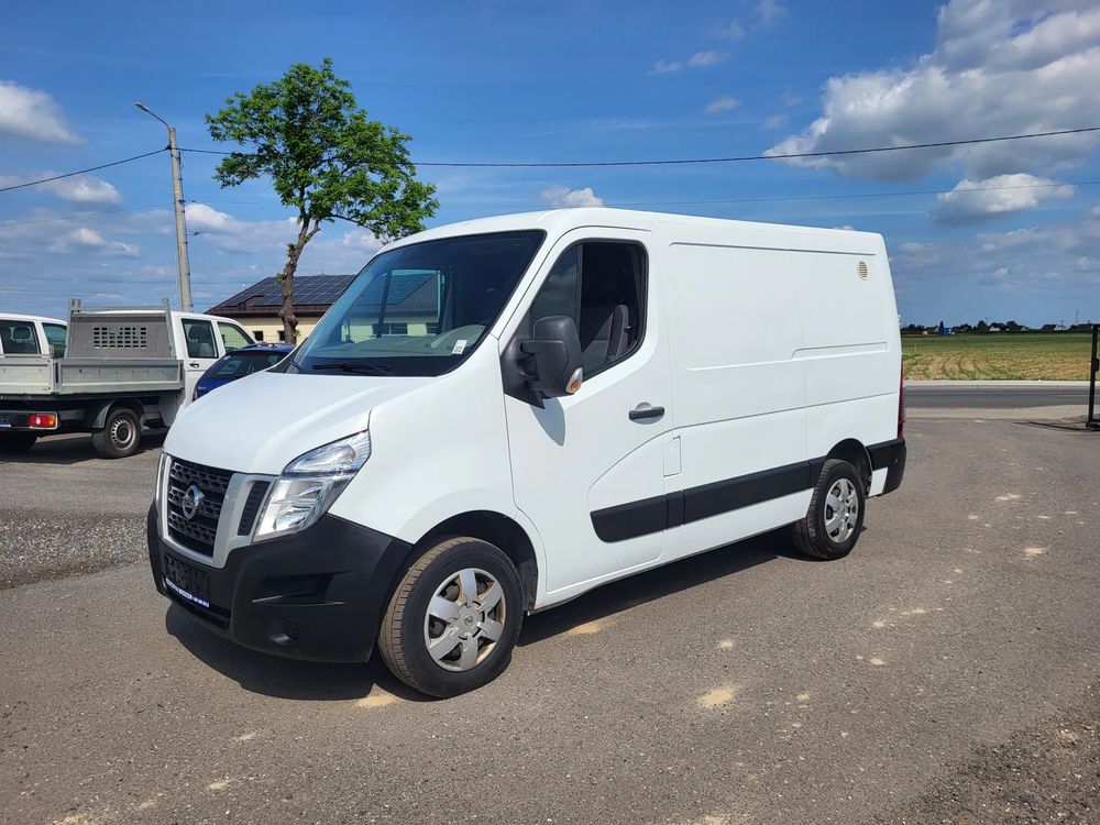 Nissan NV400 2015