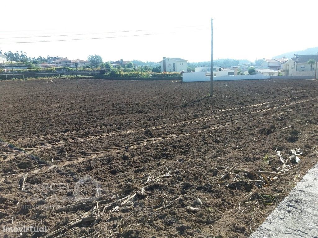 Terreno de construção em Alvelos - Barcelos