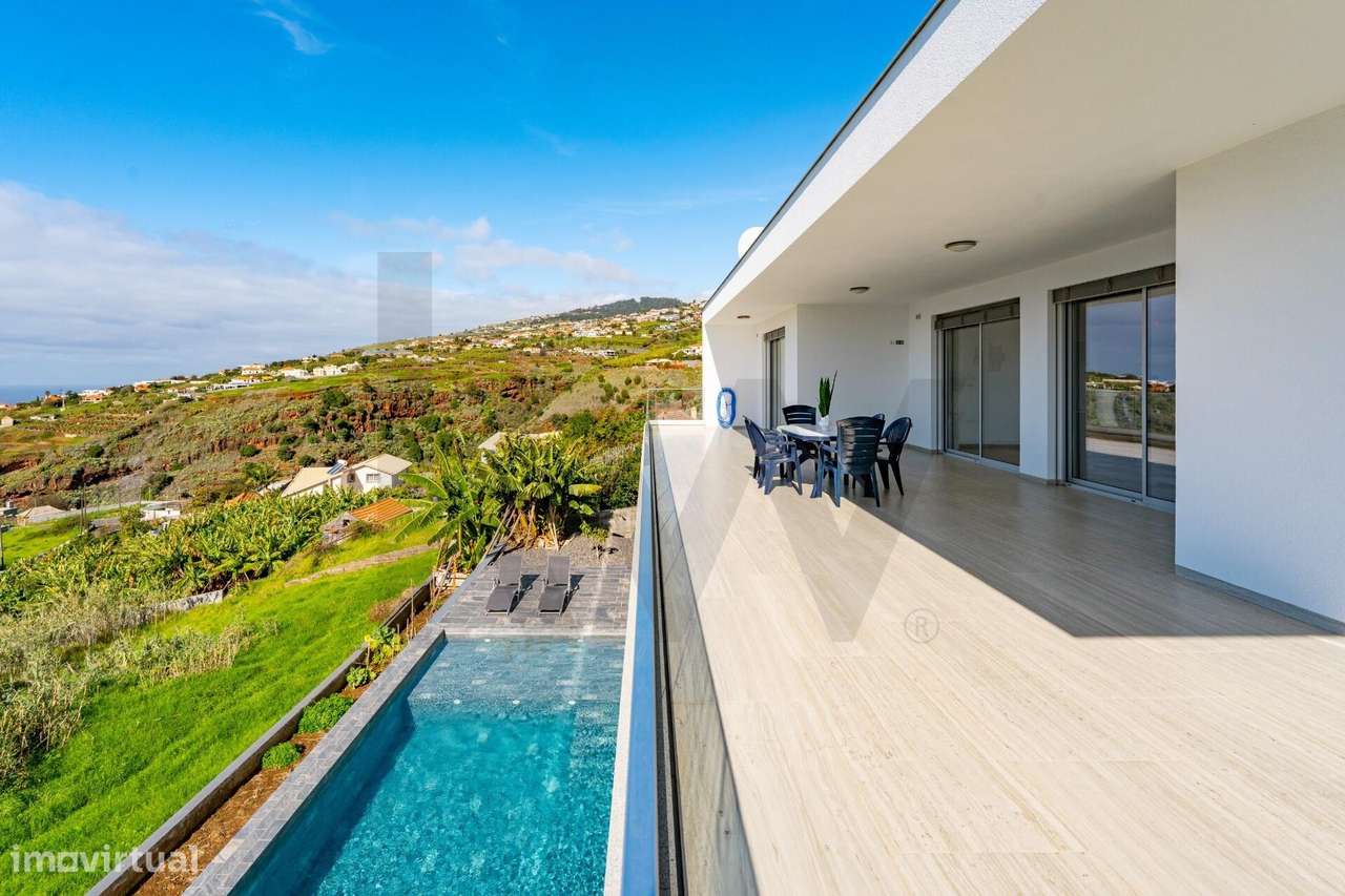 Moradia T5 com Dois Andares Independentes: T2 e T3 na Calheta, Madeira - Grande imagem: 4/60