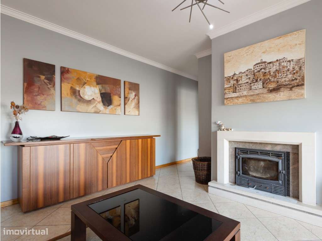 Apartamento T3 com sótão, em Coimbra-18