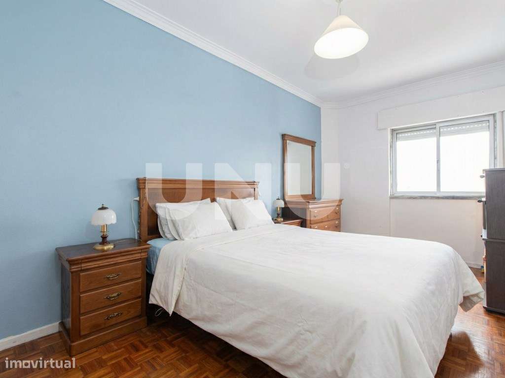 Apartamento T3 no Carregado, com parqueamento!-9