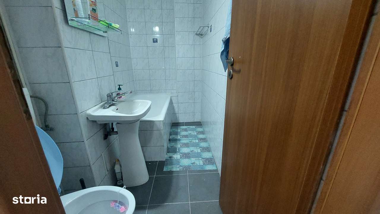 Garsoniera  Confort 1  decomandat ETAJ 3  cu balcon  pe  camera - Imagine principală: 5/7